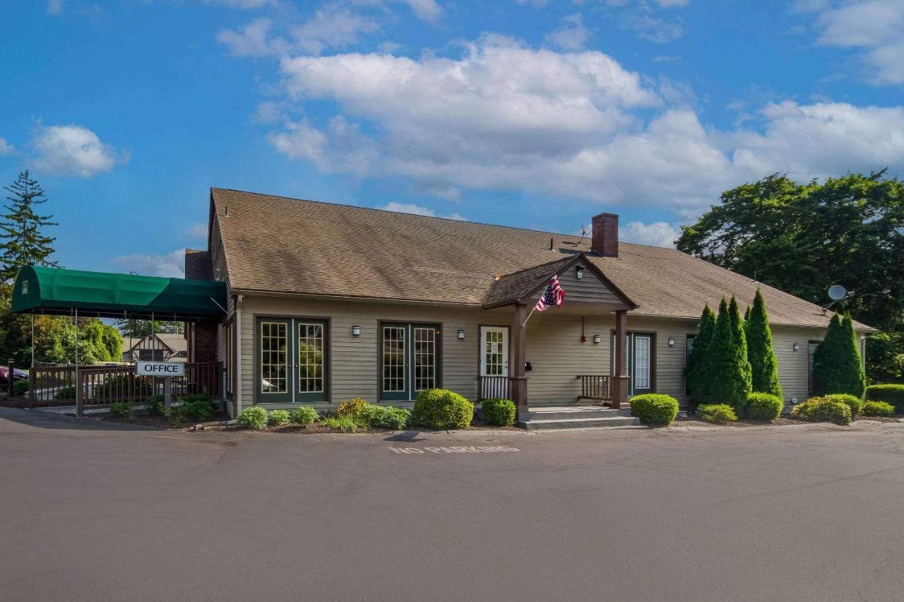 Quality Inn Great Barrington Exterior foto
