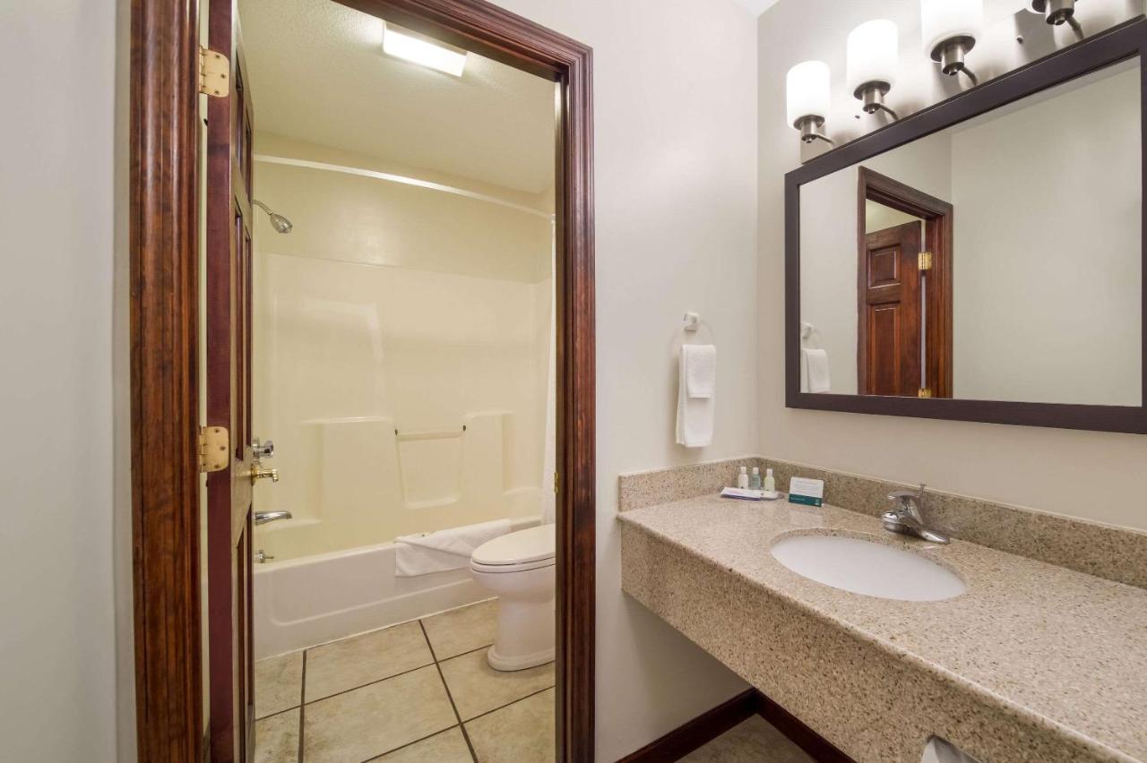 Quality Inn Great Barrington Exterior foto